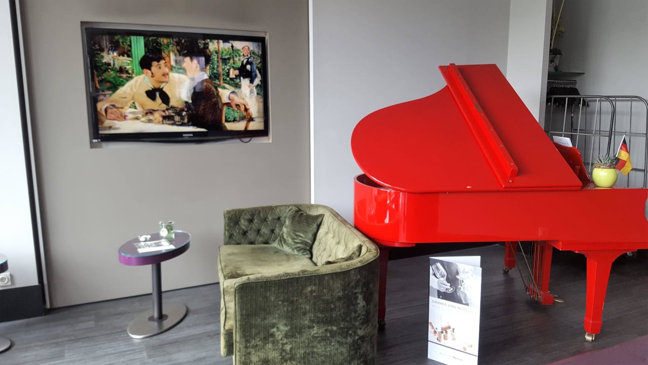 Flügel in der Bar Mercure Hotel Plaza Essen