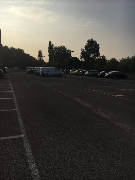 Parkplatz Idea Hotel Milano San Siro