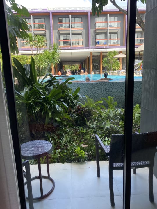 Pool Holiday Inn Express Phuket Patong Beach Central