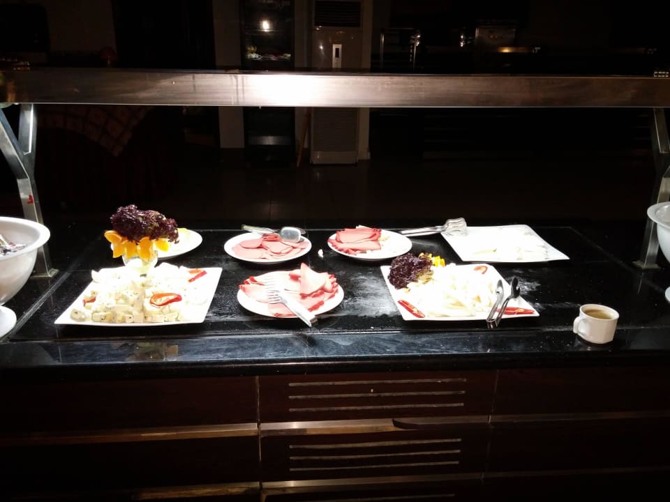 Frühstück zum Auscheck vom Vortag Mira Meridia Beach Hotel