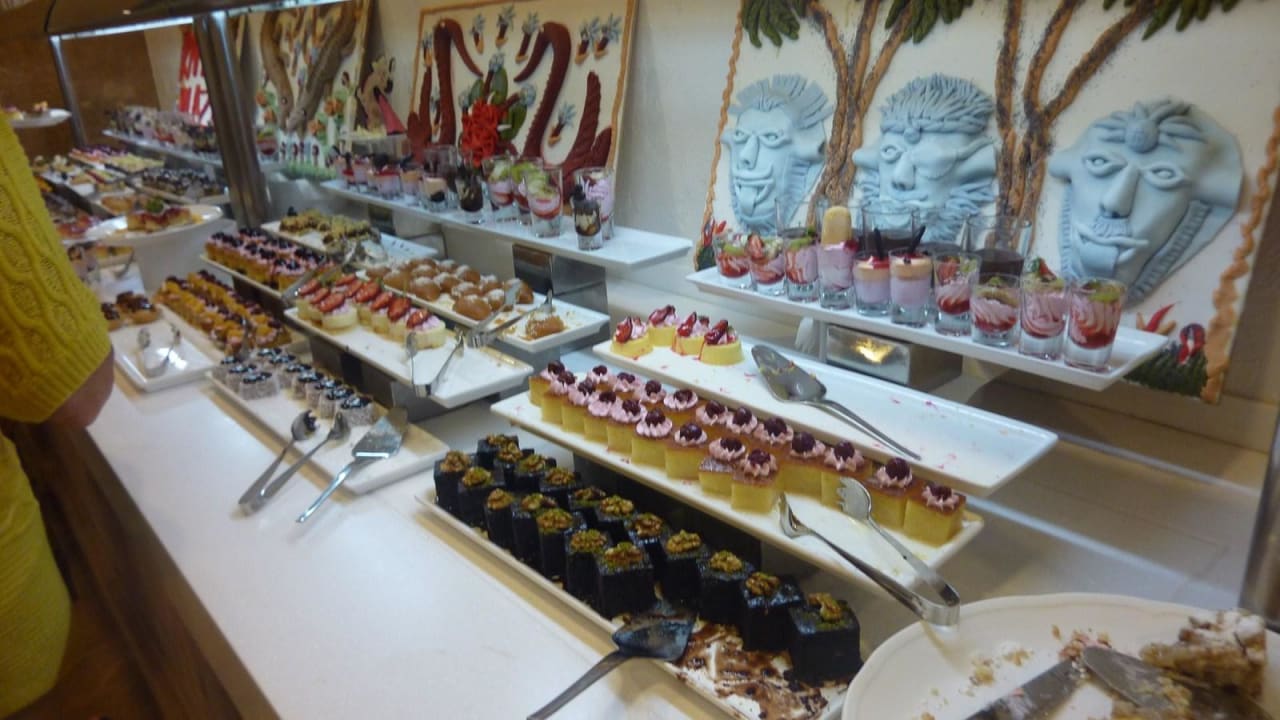 Außennrestaurant Nachspeisen Ramada Plaza by Wyndham Antalya