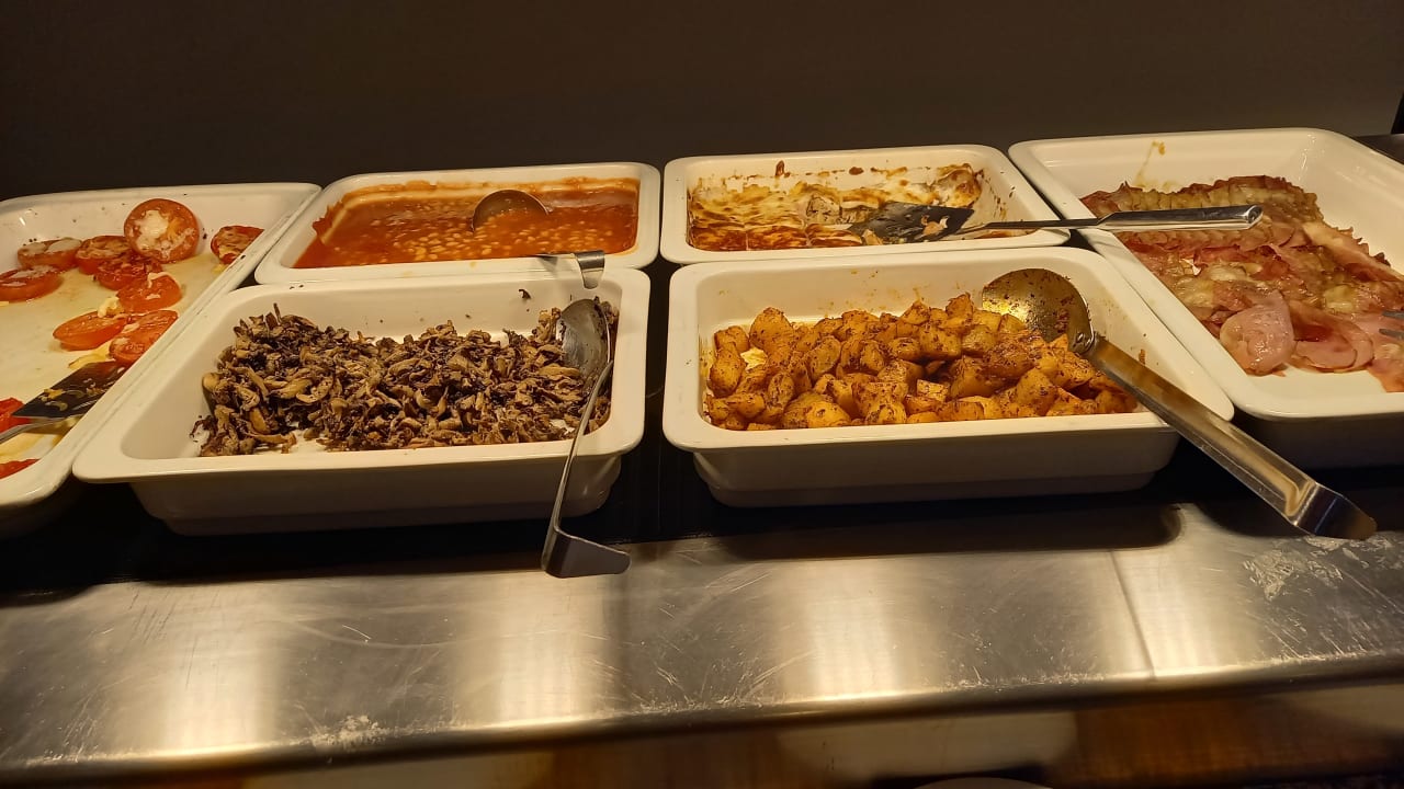 Gastro Hotel Lagomandra Beach