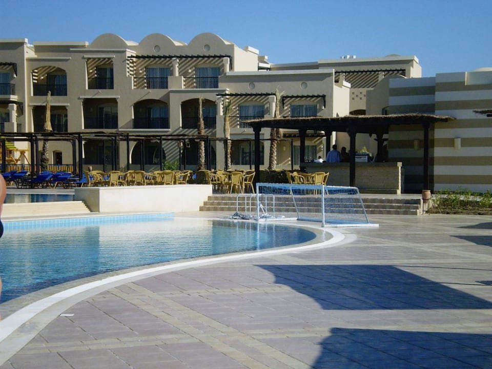Blick auf die Poolbar TUI MAGIC LIFE Kalawy