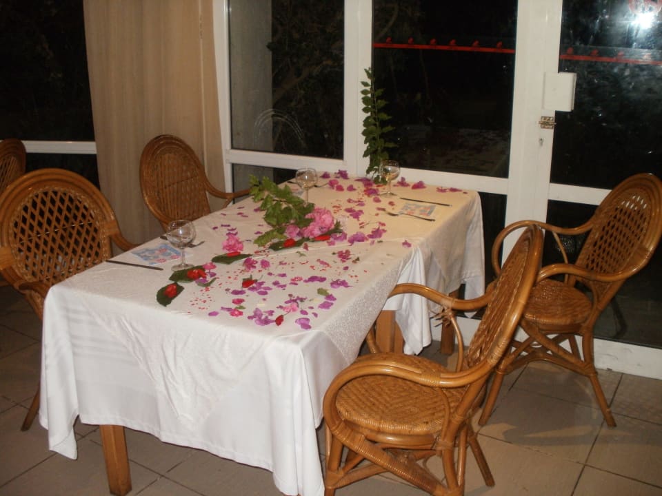 Dekorierter Tisch Hotel African Queen