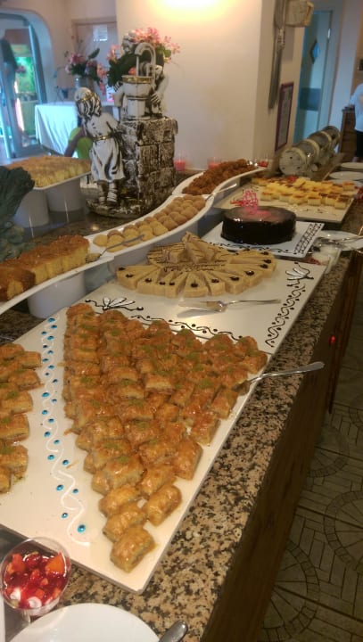 Lecker Nachtisch Club Turtas Beach Hotel