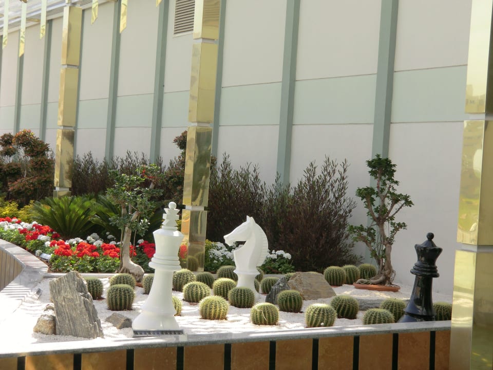 Hoteleingang  Seite Hotel Delphin Imperial