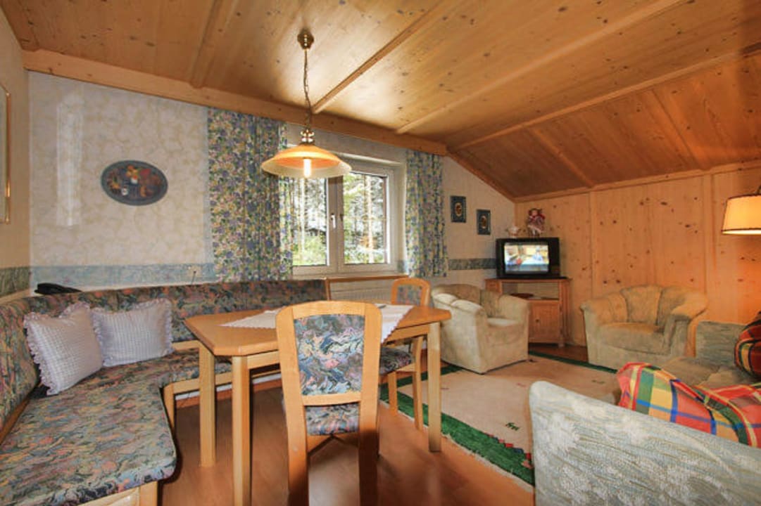 Wohnzimmer Ferienwohnung Pension Sonneck