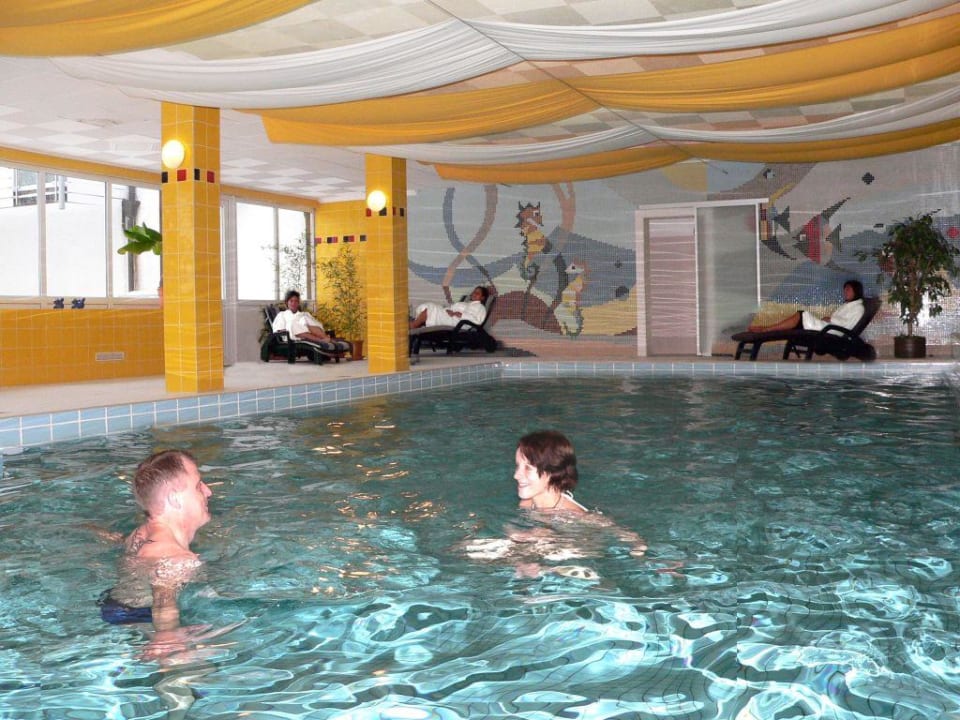 Pool facilities Hotel Heikenberg