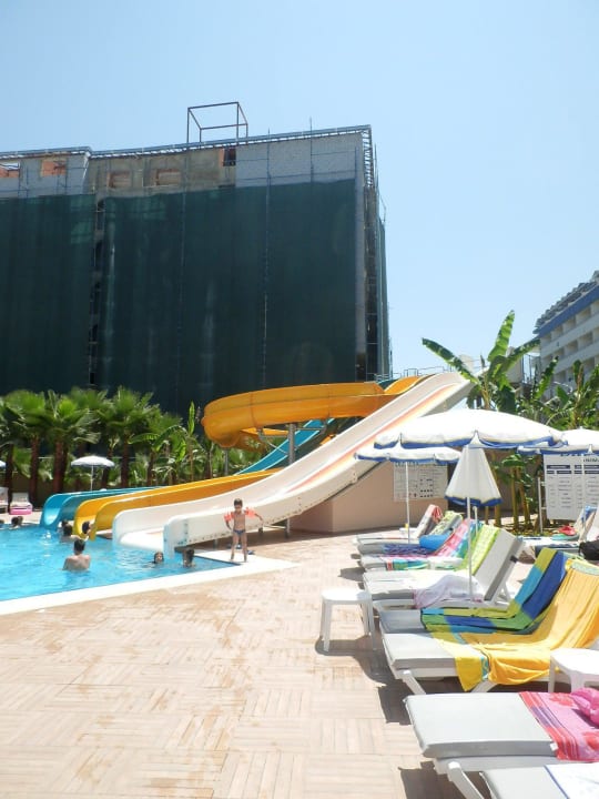 Schöne Baustelle trotz Baustopp????? Dizalya Palm Garden