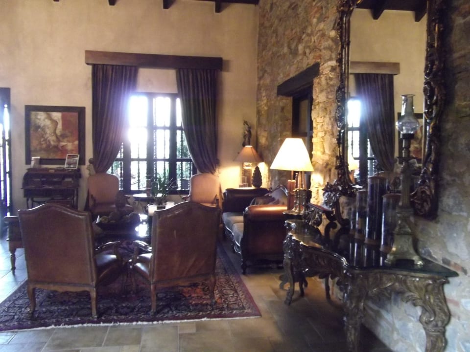 Sitzecke in der Lobby Hotel Camino Real Antigua
