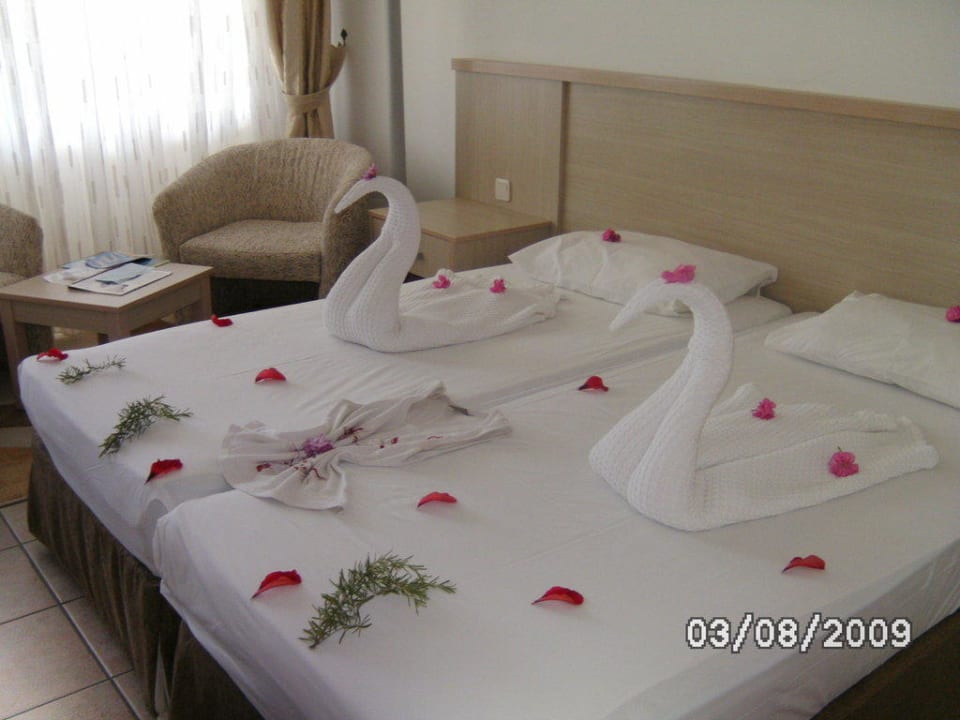 Das Zimmer schön dekoriert Süral Saray Hotel