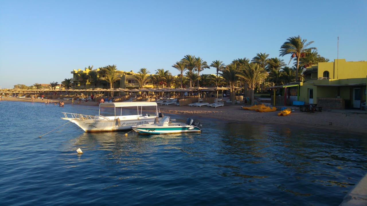 Strand Palm Beach Resort