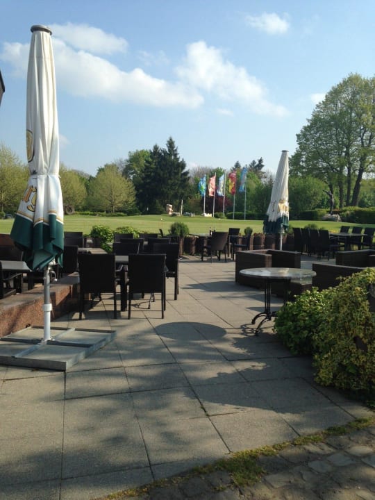 Terrasse Golfplatz Hotel Klostergut Jakobsberg