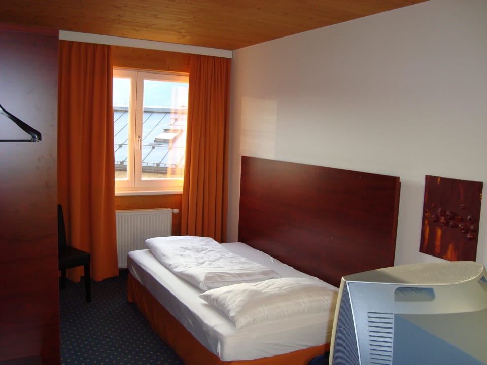 Pokoj 317 Hotel die Hindenburg