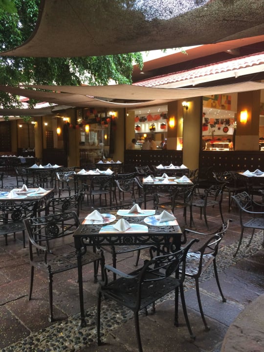 Tische vorm Buffetrestaurant Viva Azteca by Wyndham - All Inclusive Resort