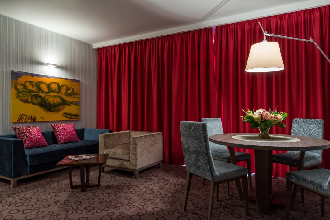 Zimmer Domina Hotel Novosibirsk