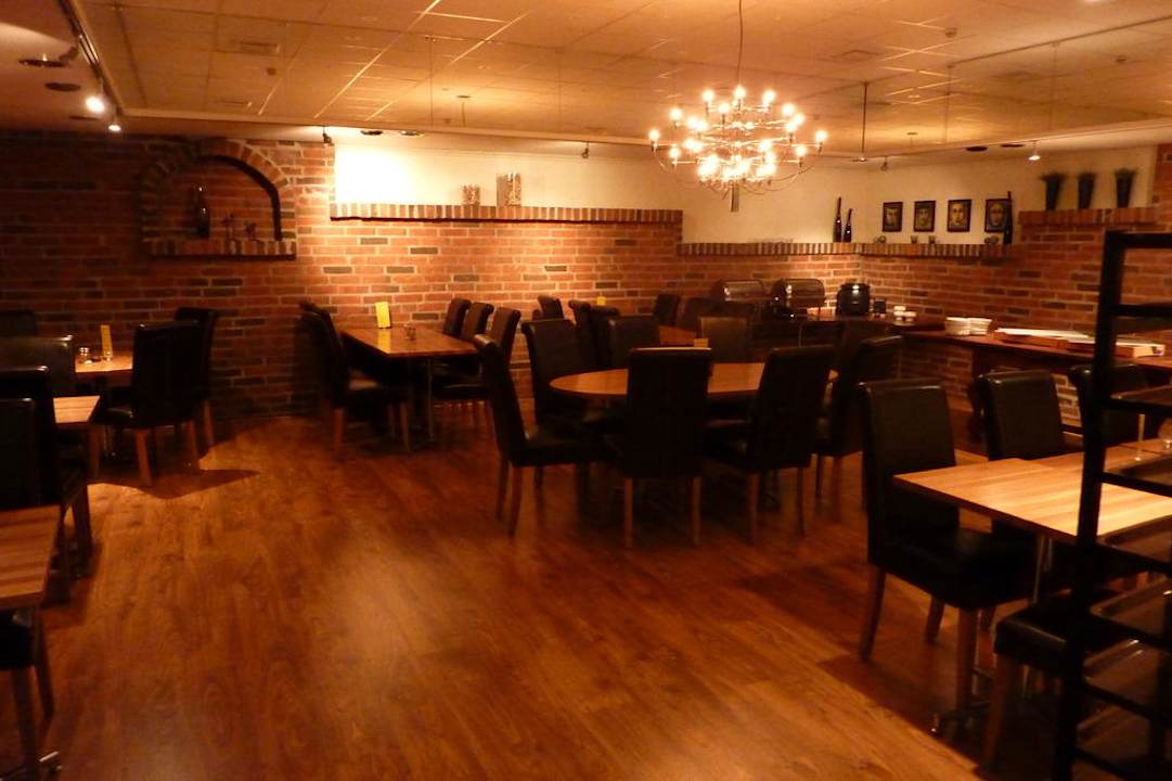 Blick ins Restaurant Clarion Collection Hotel Cardinal