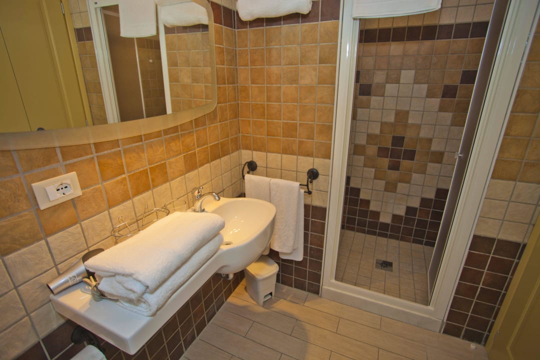 Il bagno con doccia B&B I Frutteti