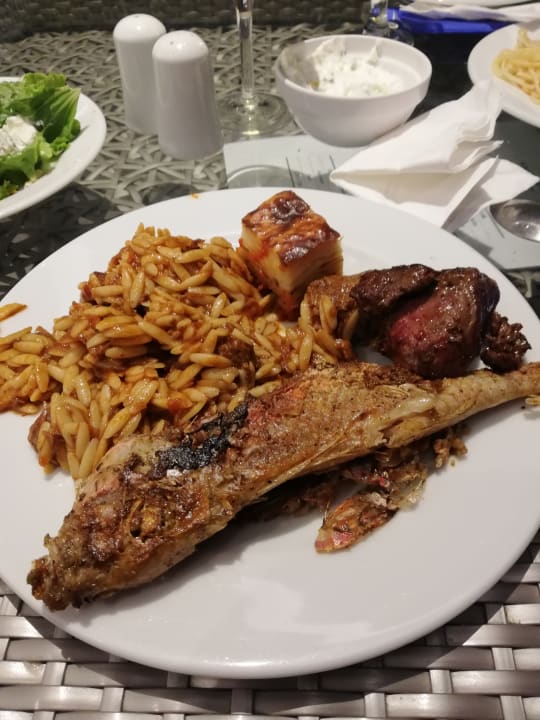 Gastro White Dreams Resort & Anex