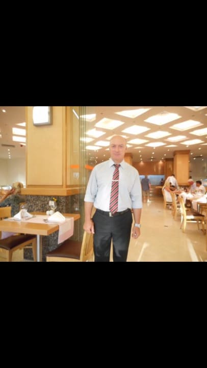 Chef vom Speisesaal Ibiscus Hotel Rhodos