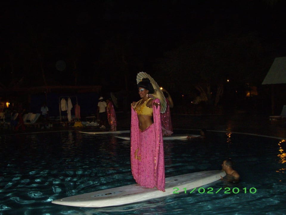 Spettacolo serale Dreams La Romana Resort & Spa