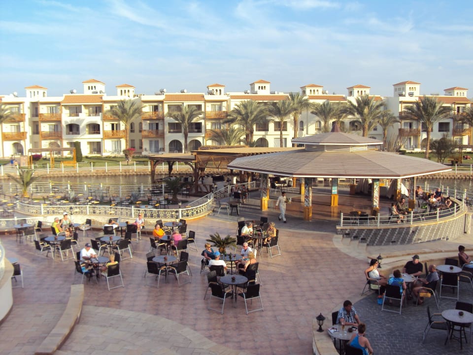Restaurant & Bar mitten in der Lagune Pickalbatros Dana Beach Resort - Hurghada