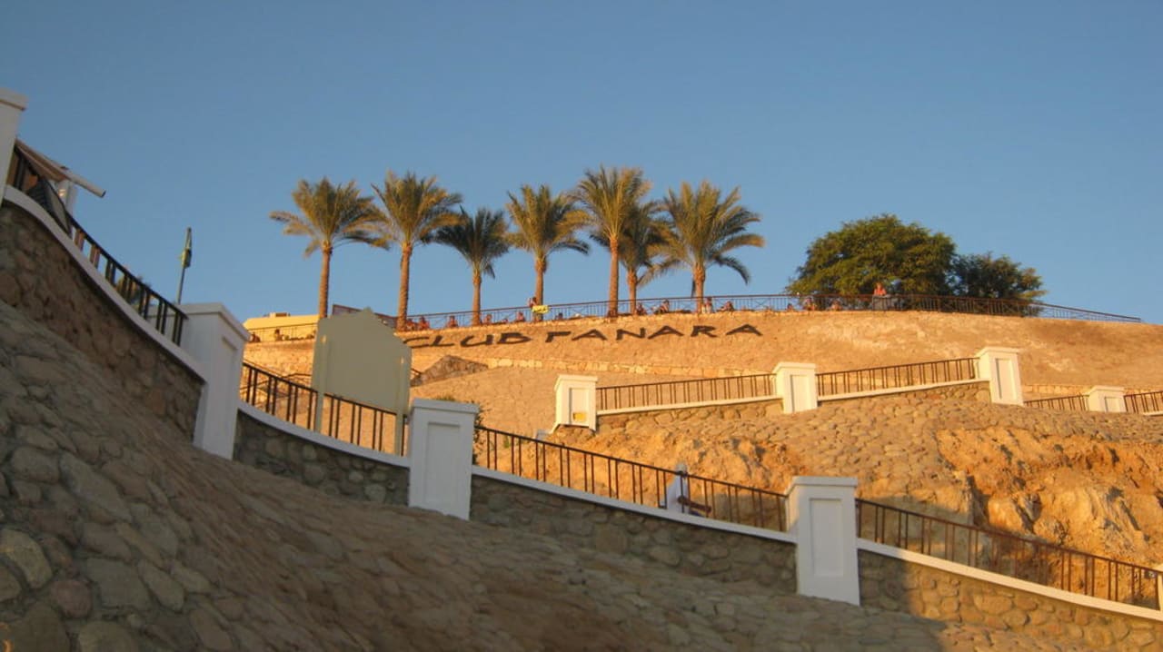 Stufen zum Strand JAZ Fanara Resort