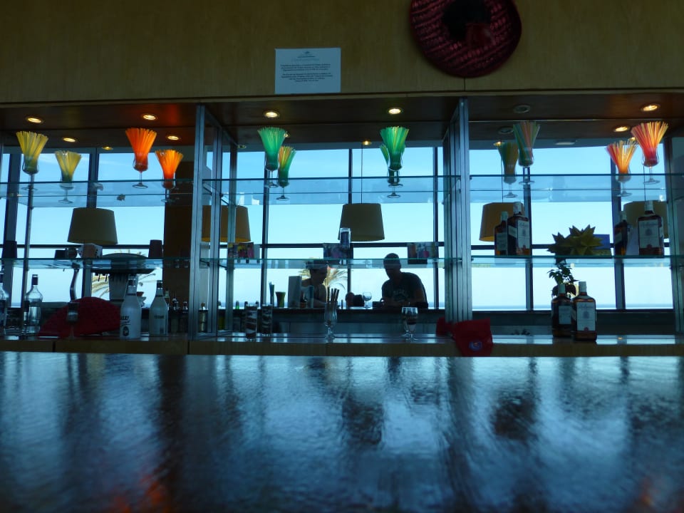 Tresen mit Spiegelvitrine SBH Club Paraiso Playa