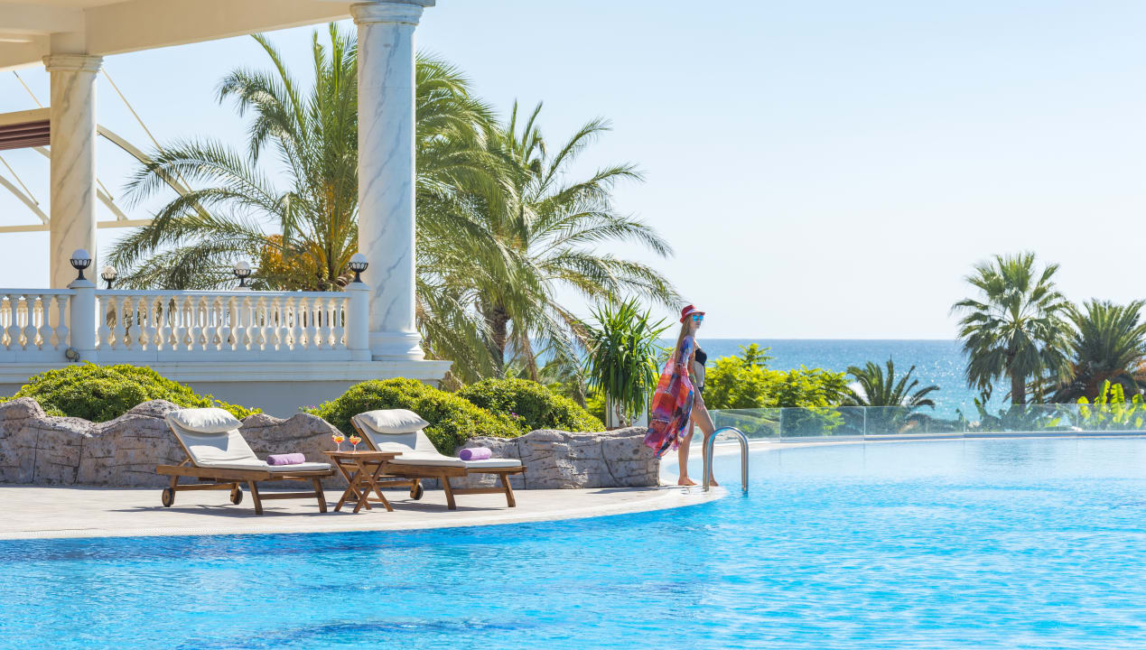 Pool Starlight Resort Hotel