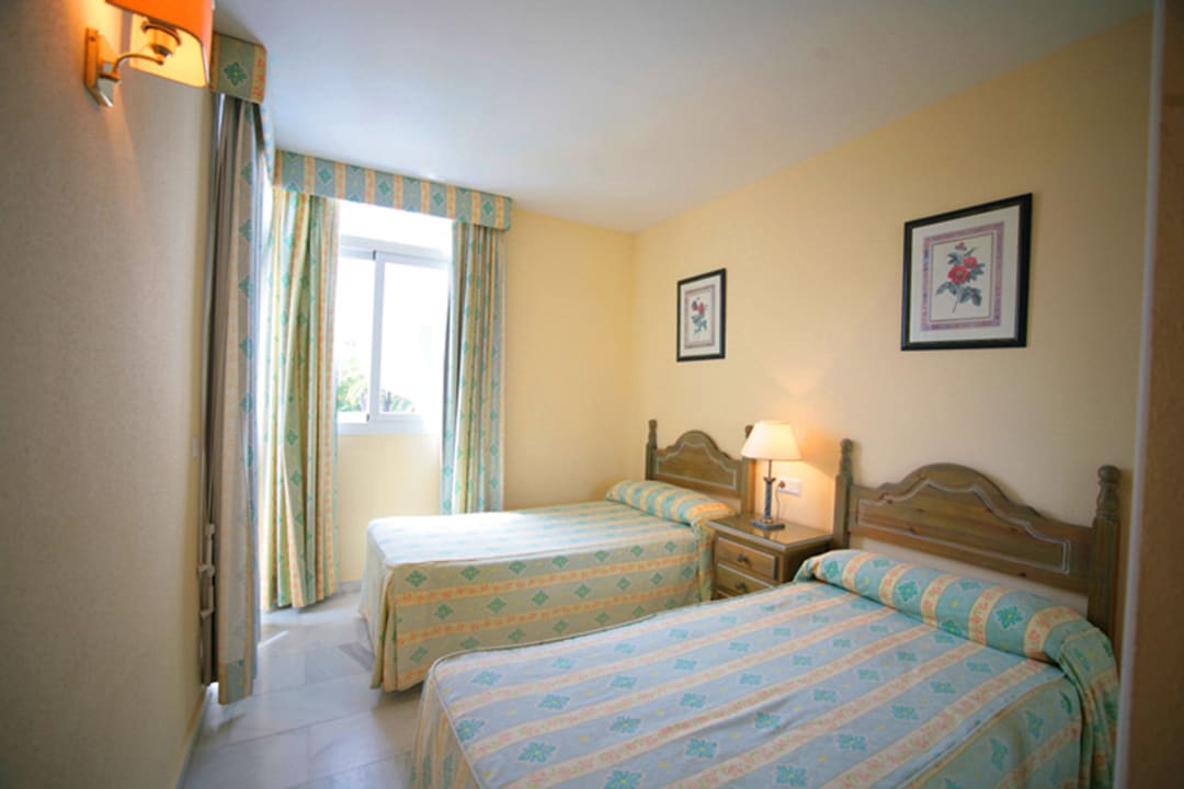 Dormitorio * Bedroom Ona Campanario