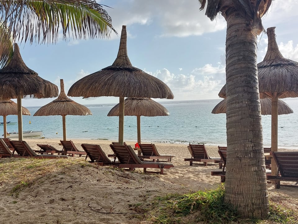 Strand Crystals Beach Resort Belle Mare, a member of Radisson Individuals