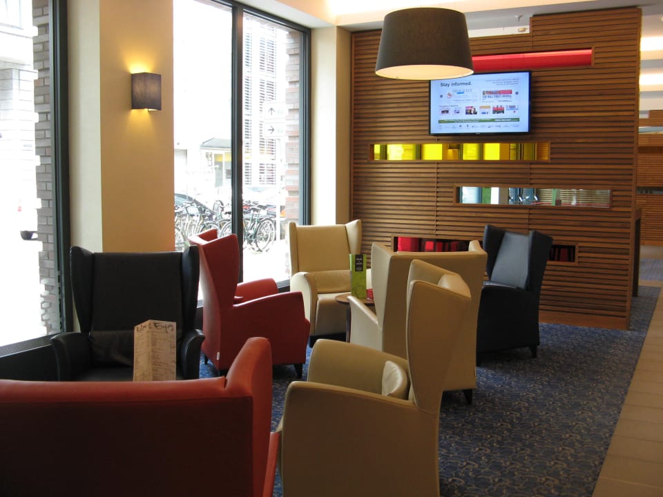 Lobby Hampton by Hilton Berlin City West