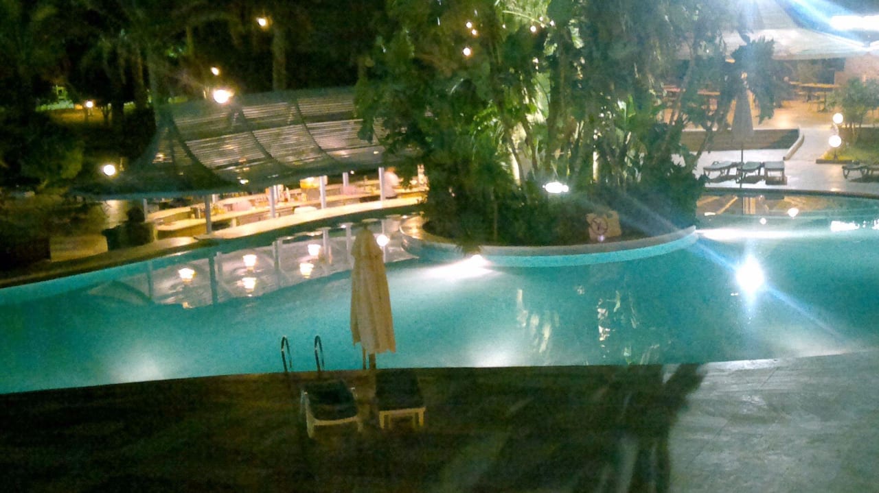 Widok z tarasu baru Brayka Bay Resort