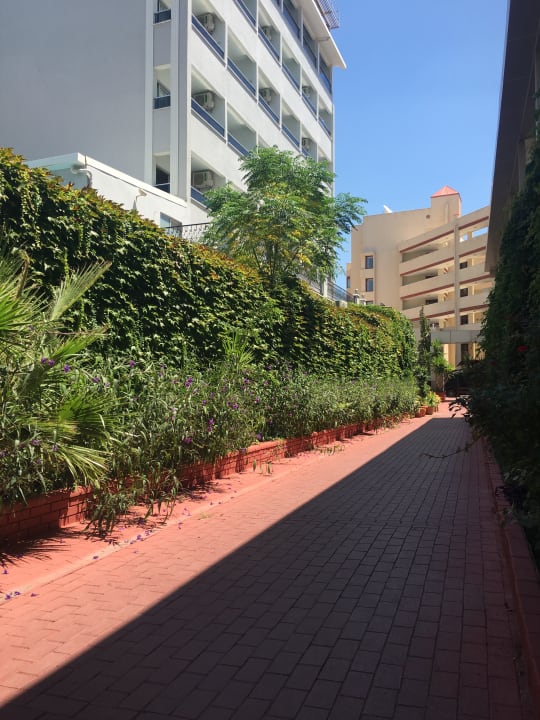 Außenansicht Grand Atilla Hotel