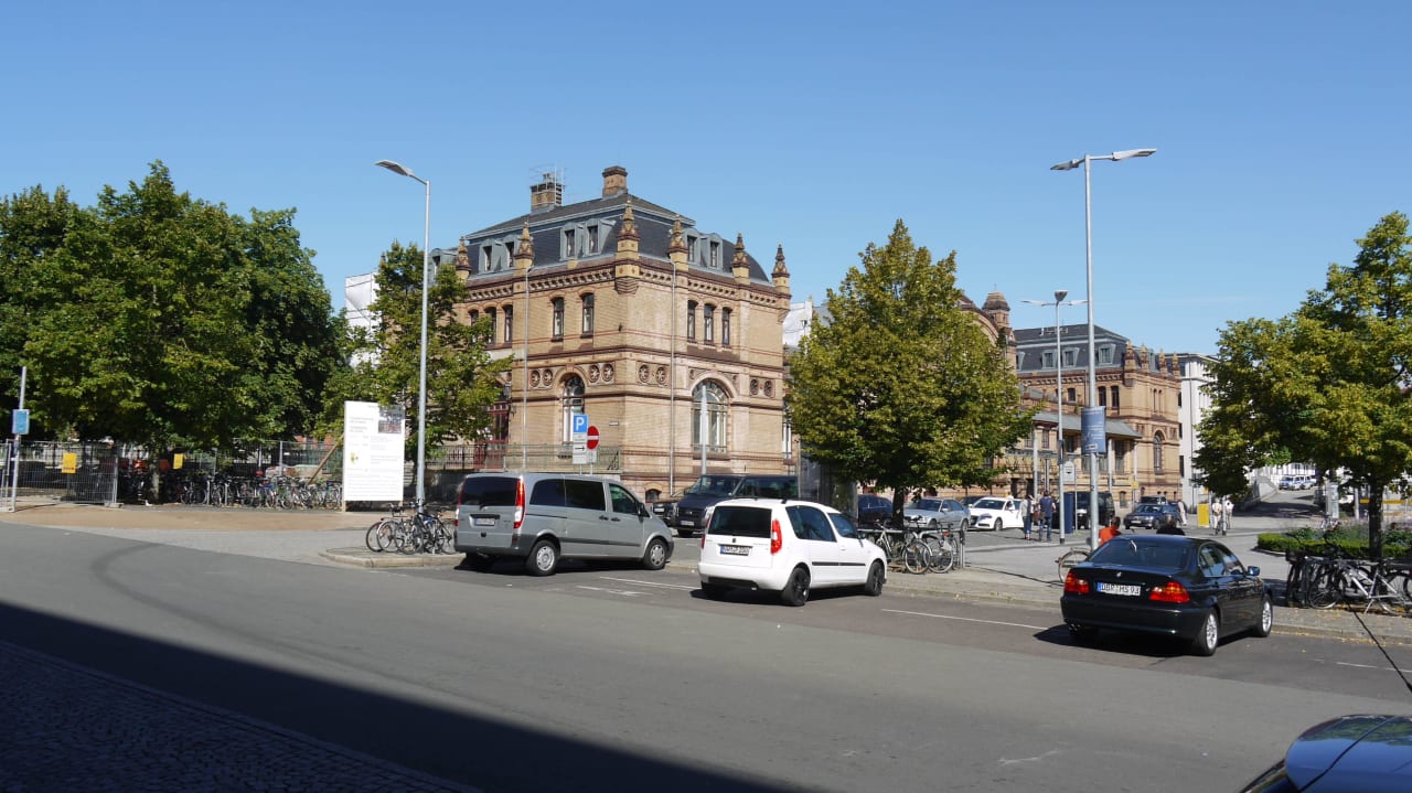 Der angrenzende Bahnhof IntercityHotel Schwerin