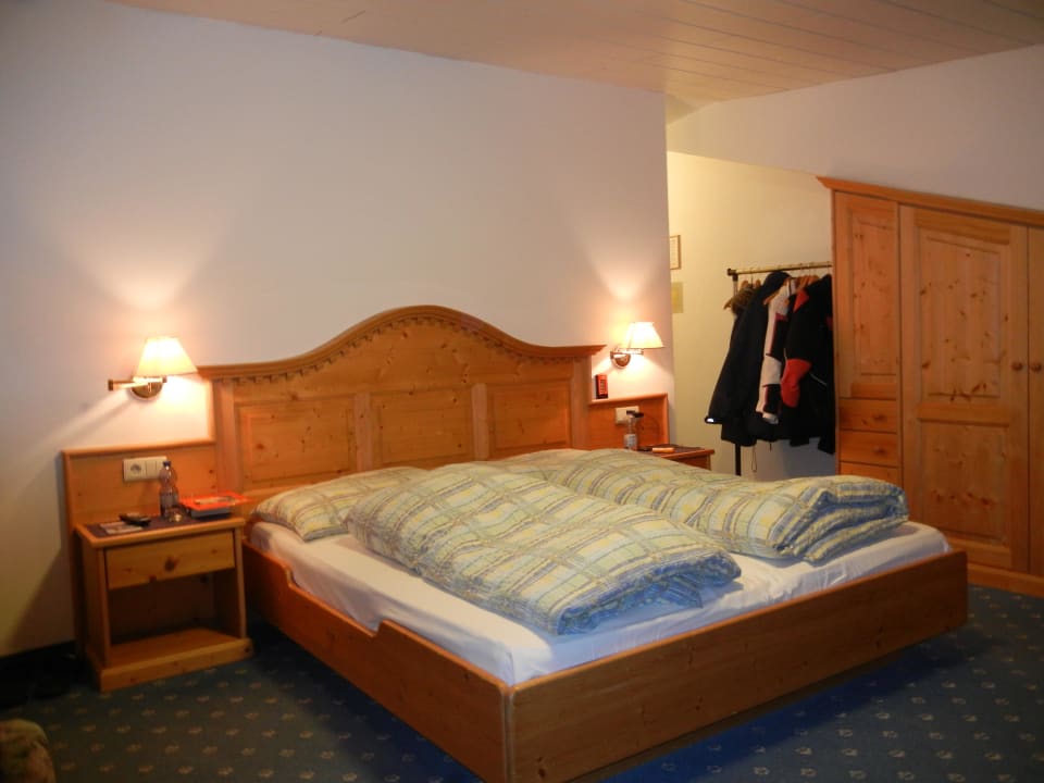 Unser Doppelzimmer im Dachgeschoss Hotel Tonyhof