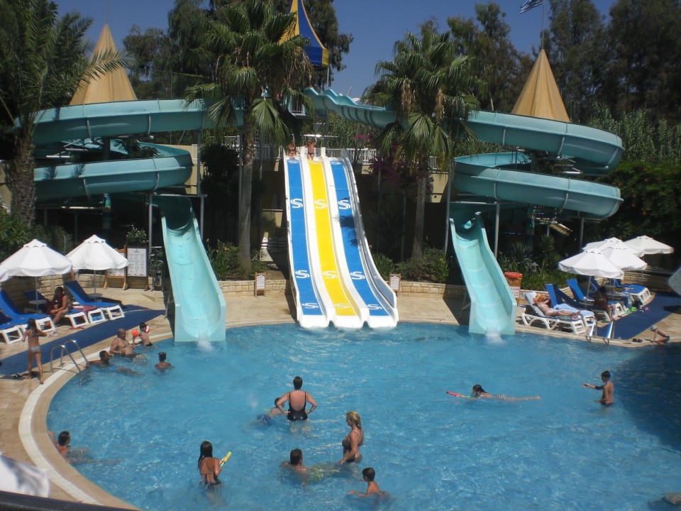 Großer Pool mit fünf Rutschen, nicht nur für Kids Saphir Hotel & Villas