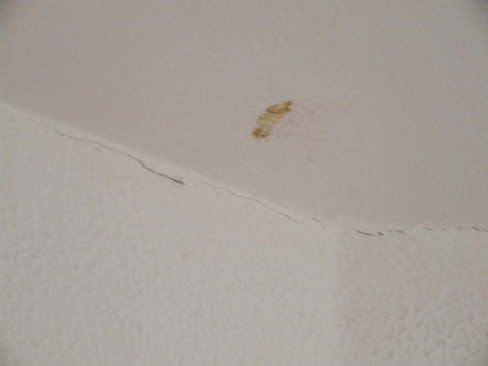 Flecken an den Decken (sah aus wie Blut) HL Miraflor Suites Hotel