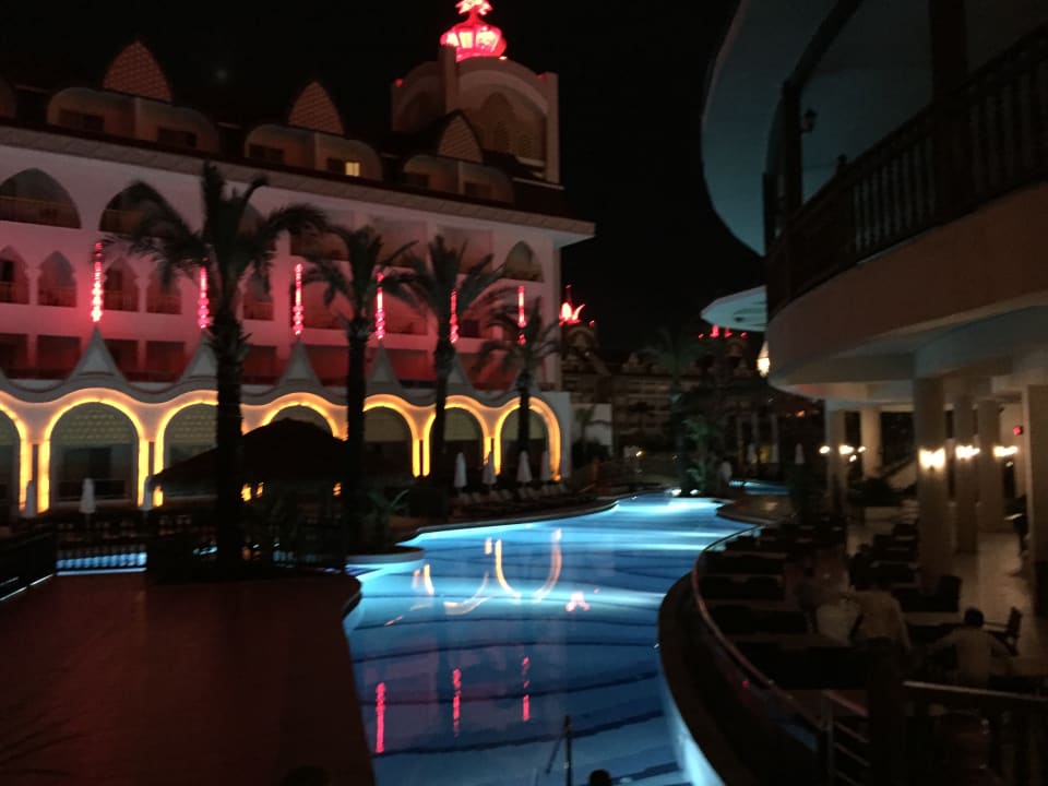 Pool Well Palace Side