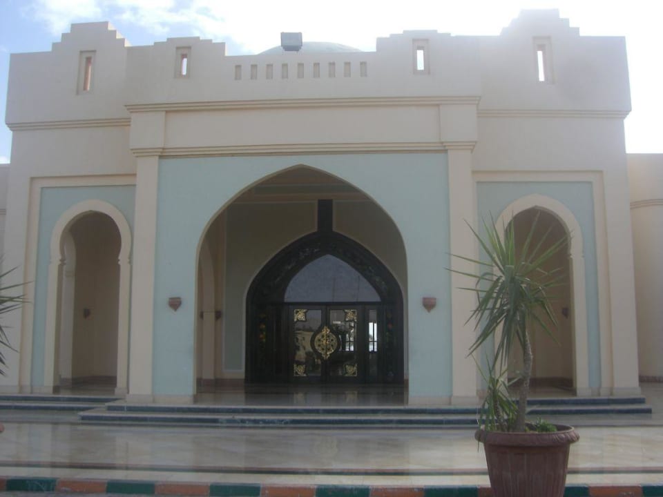 Haupteingang vom Hotel Charmillion Club Resort