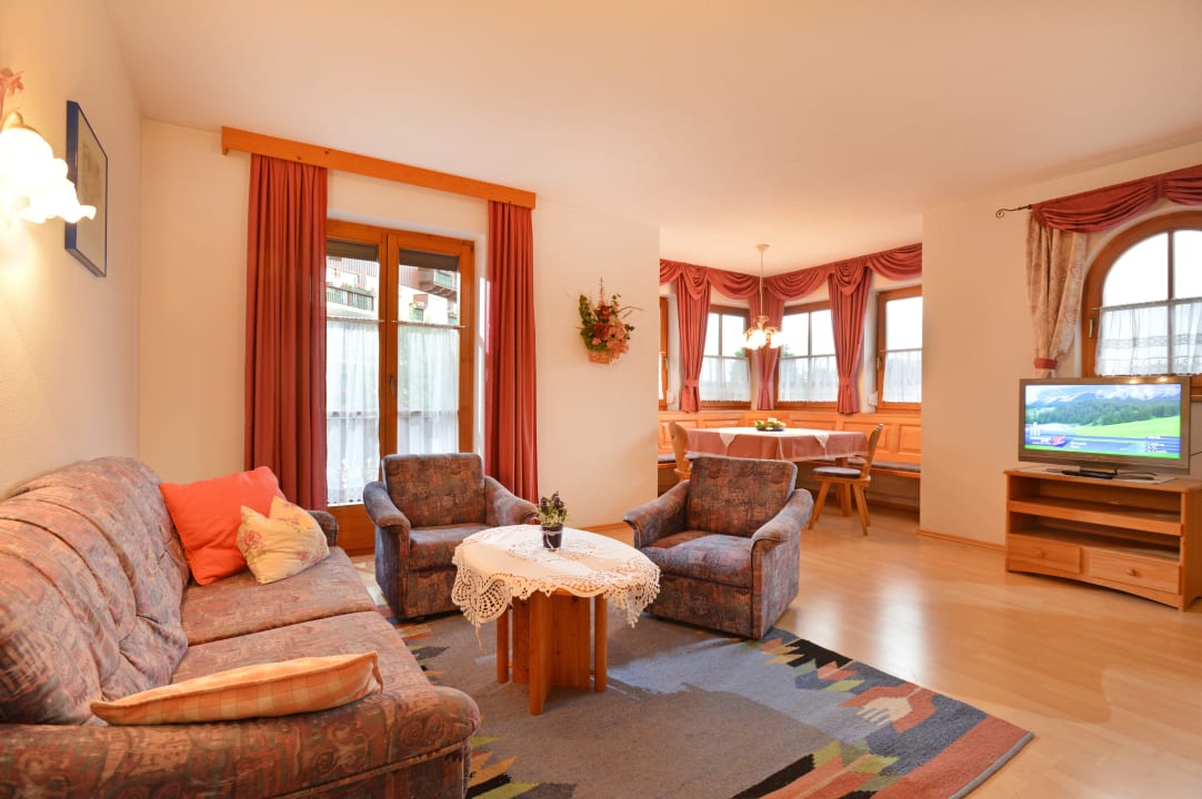 Wohnzimmer Ferienwohnungen Schusterhof