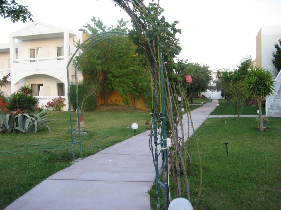 Aussenanlage Hotel Golden Odyssey