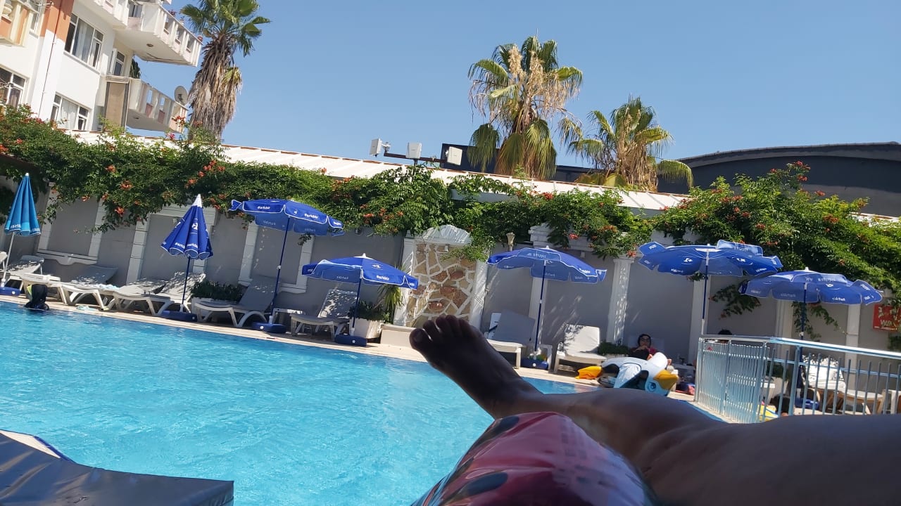 Pool Orient Apartments