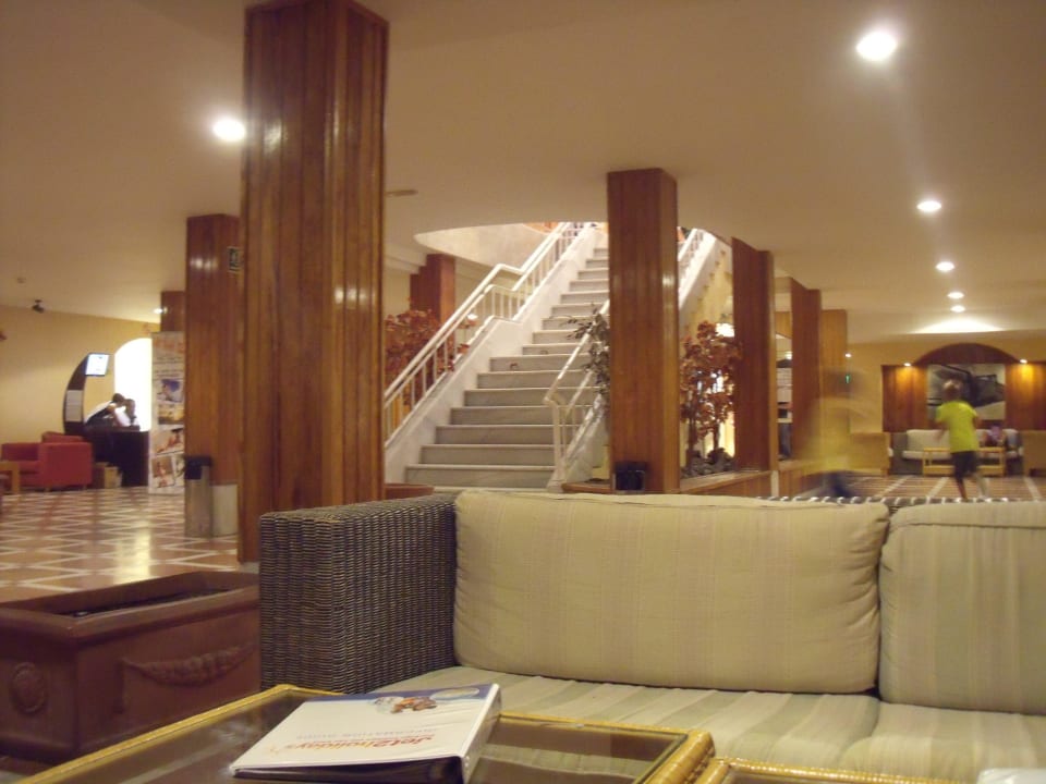 Lobby SBH Monica Beach Resort