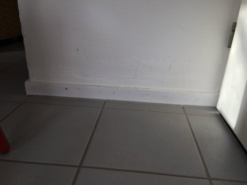 Wand und Fußleiste im Flur Center Parcs Park Nordseeküste