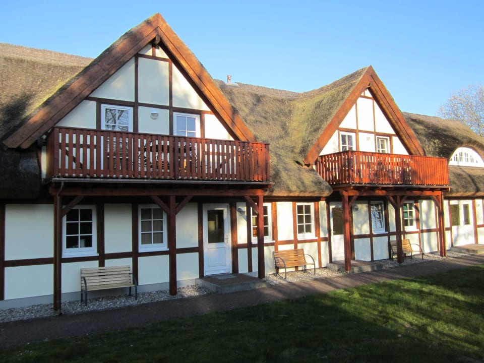 Ferienwohnungen im Reetdachhaus Hotel und Appartements Jägerhof