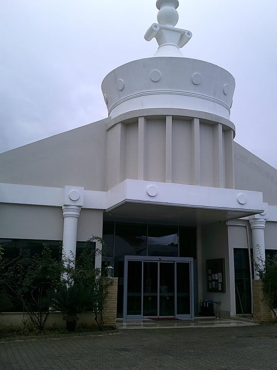 Lobby Side Aluna Hotel