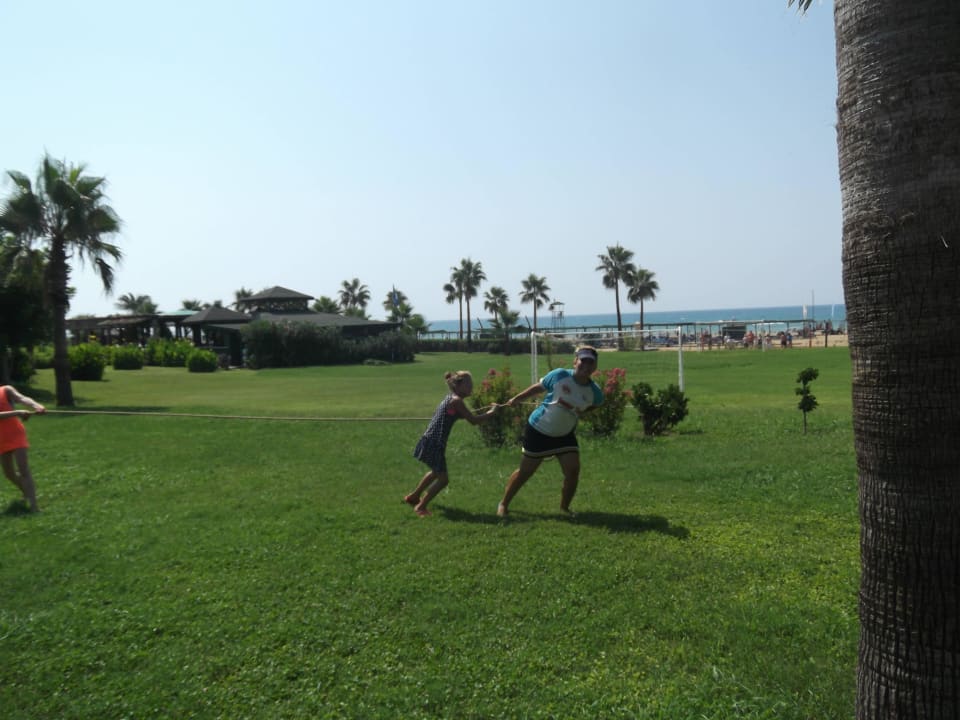 Viel  Spaß mit Zehra Royal Atlantis Beach Hotel