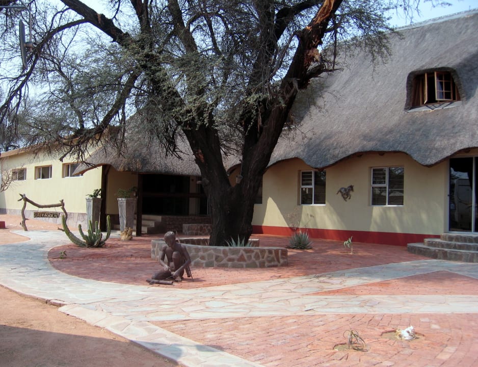 Außenansicht Hammerstein Lodge & Camp