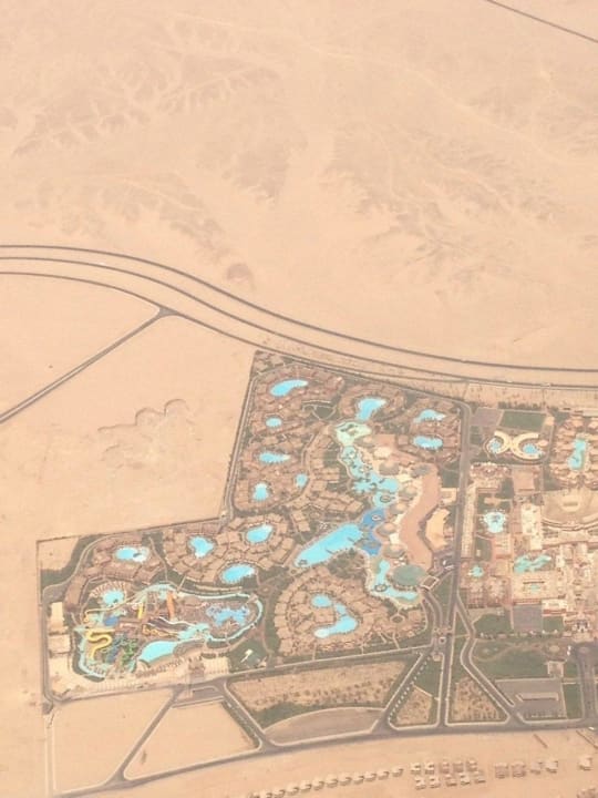 Вид отеля с самолёта Pickalbatros Jungle Aqua Park Resort - Neverland Hurghada